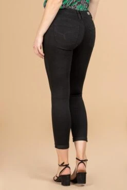 Women's WannaBettaButt 2-Button Cuffed Jean -Wana Fashion Shop 1001912 591 1