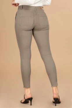 Women's Mid Rise Ankle Jean With Patch Pockets 21 Women's Mid Rise Ankle Jean With Patch Pockets -Wana Fashion Shop 1003675 614 0