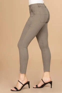 Women's Mid Rise Ankle Jean With Patch Pockets 22 Women's Mid Rise Ankle Jean With Patch Pockets -Wana Fashion Shop 1003675 614 1