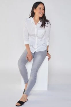 Women's Curvy Fit High Rise Skinny Sustainable Jean -Wana Fashion Shop 1008905 560 3