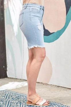 Women's Vintage Dream Bermuda Shorts With Frayed Hem 33 Women's Vintage Dream Bermuda Shorts With Frayed Hem -Wana Fashion Shop 1008918 491 2 69004e63 cd44 4b6c 80ea 8b738d7b1806