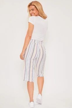 Women's Petite Linen Capri With Fray Hem -Wana Fashion Shop 1008950 102 3 b9983445 1567 42cb 906f 9492504051b7