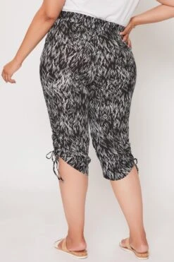 Women's Plus Size Linen Elastic Waist Capri With Side Ruched Hem Deal -Wana Fashion Shop 1008986 648 3 c365bc7a d13c 4aed bd9f ba119d21d3e0