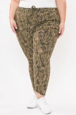 Women's Plus Size Raw Hem Pull On Pants -Wana Fashion Shop 1009033 672 1 315199ce 5d85 4d4f a35e 4125e91d38af