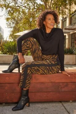 Women's Straight Leg Jogger 26 Women's Straight Leg Jogger -Wana Fashion Shop 1009095 276 1 0d8f40fb 392b 46c7 ab3c 9a4516d40088