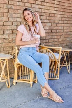 Women's High Rise Hi-Low Frayed Hem Cropped Jean -Wana Fashion Shop 1009114 068 3