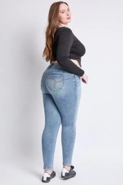 Women's Plus WannaBettaButt Mid Rise Embroidered Skinny Jean -Wana Fashion Shop EP011675 200CT 4