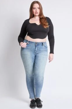 Women's Plus WannaBettaButt Mid Rise Embroidered Skinny Jean -Wana Fashion Shop EP011675 200CT 6