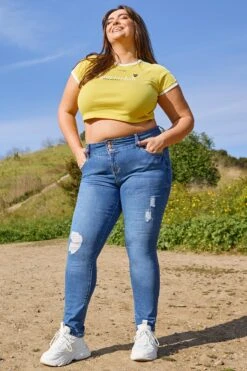 Women's Plus Essential Sustainable Distressed Skinny Jeans -Wana Fashion Shop EP60753 M1861 1