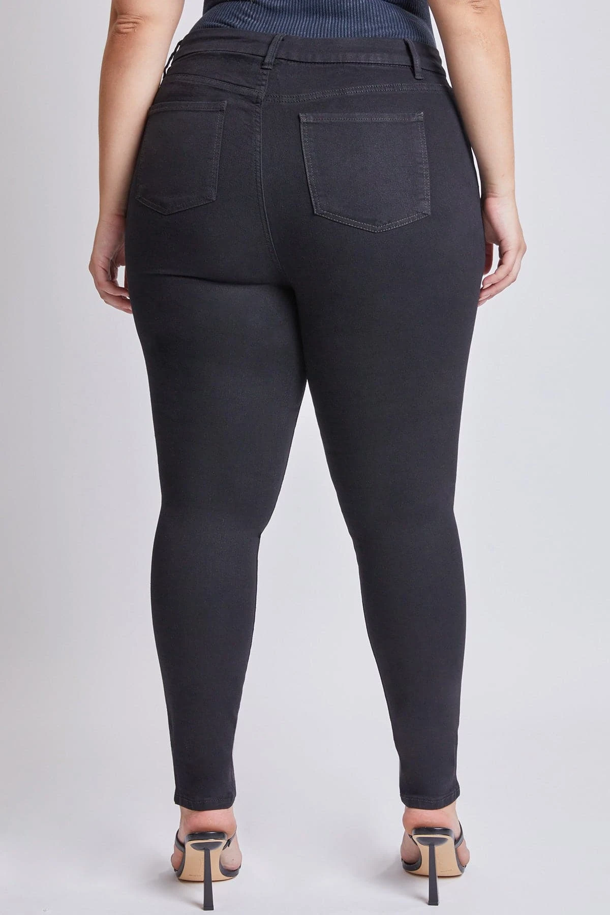 Women's Plus SizeSustainable Curvy FitSkinny Jeans 9 Women's Plus SizeSustainable Curvy FitSkinny Jeans - Image 7