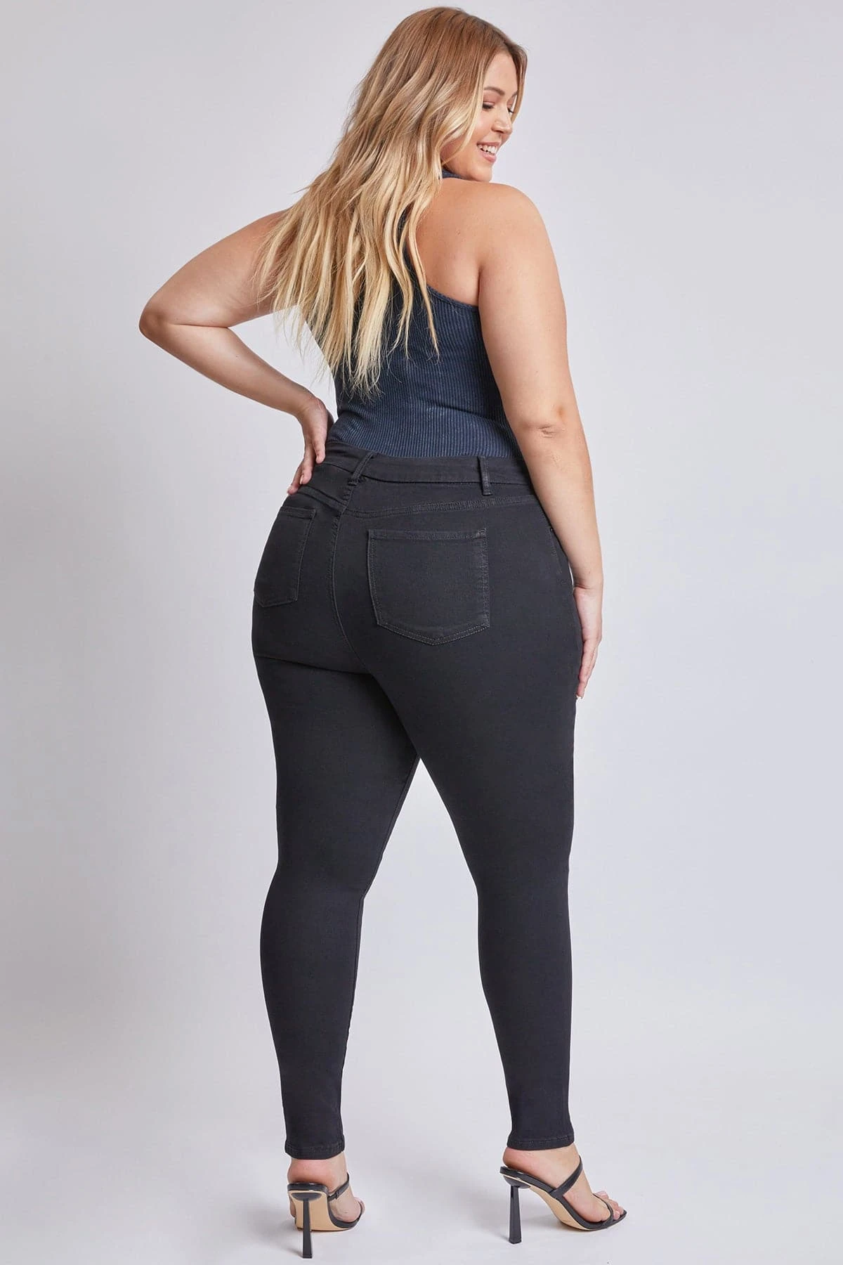 Women's Plus SizeSustainable Curvy FitSkinny Jeans 10 Women's Plus SizeSustainable Curvy FitSkinny Jeans - Image 8