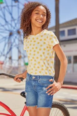 Girls Essential Frayed Bike Shorts 22 Girls Essential Frayed Bike Shorts -Wana Fashion Shop GM51150 R2545 LS2