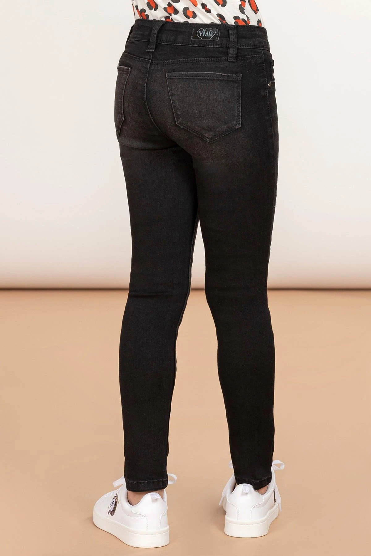 Girls Denim Skinny Jeans With Studs 6 Girls Denim Skinny Jeans With Studs - Image 4