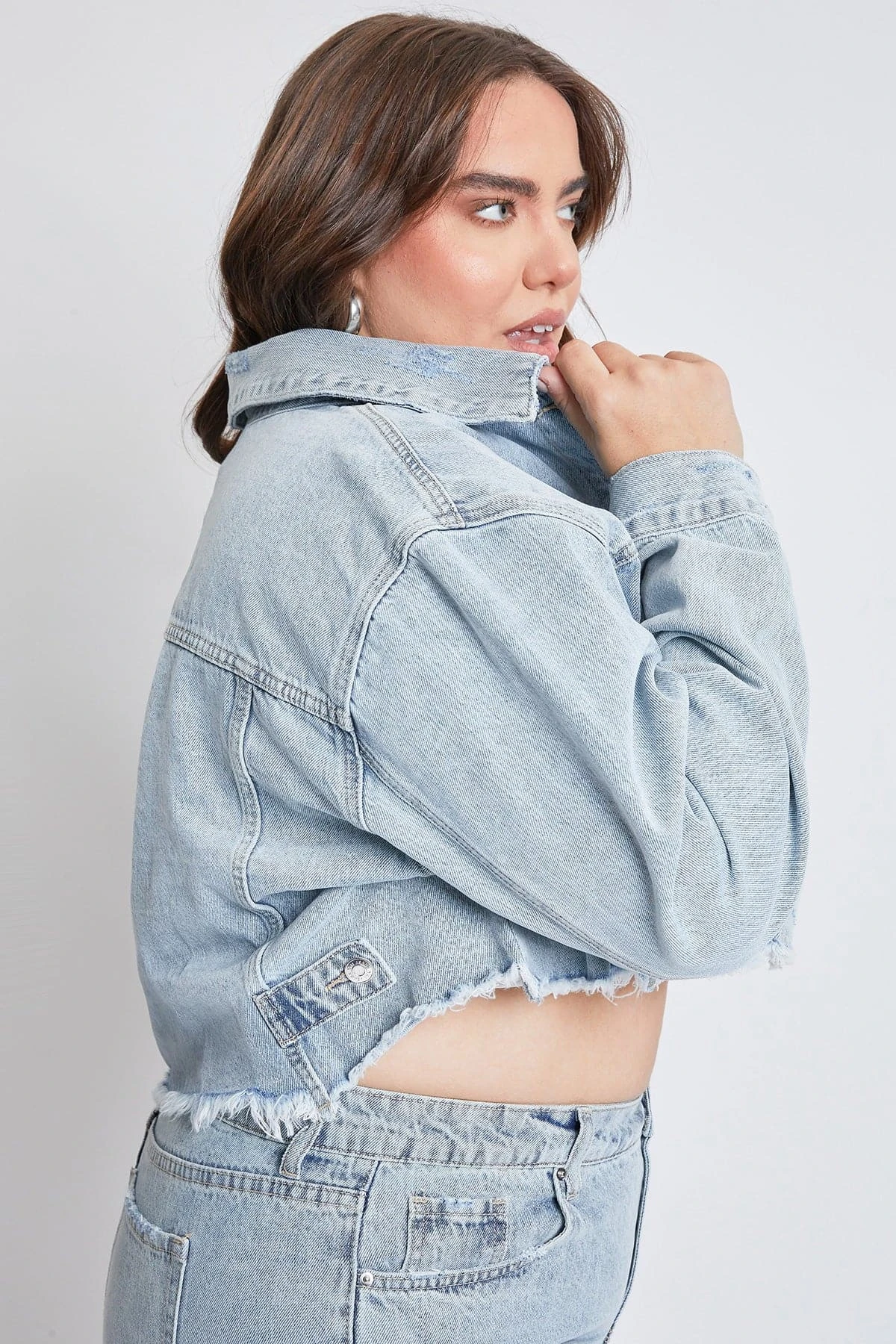 Women's Plus Cropped Denim Jacket 4 Women's Plus Cropped Denim Jacket - Image 2