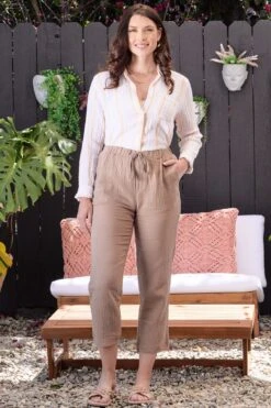 Women's Double Gauze Relaxed Fit Cropped Pant With Frayed Hem Deal -Wana Fashion Shop LOOK711