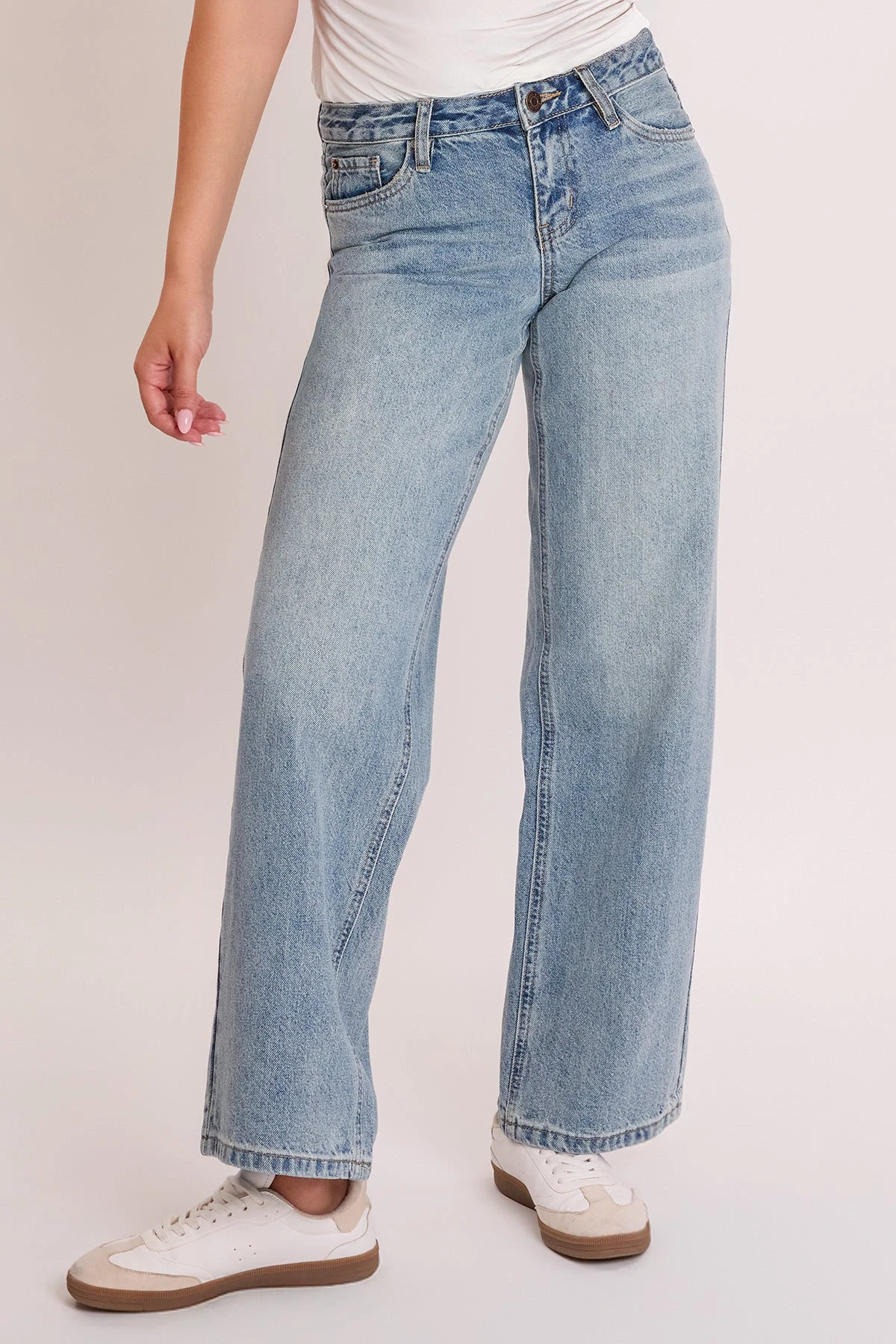 Women's Low Rise Brittany Loose Wide With Bow Print 4 Women's Low Rise Brittany Loose Wide With Bow Print - Image 2