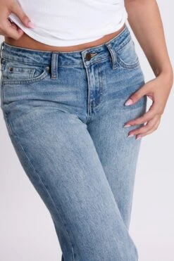 Women's Luxe Brittany Low Rise Wide Leg Cuff Jeans 27 Women's Luxe Brittany Low Rise Wide Leg Cuff Jeans -Wana Fashion Shop P053399 08C 5