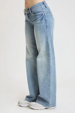 Women's Luxe Low Rise WannaBettaButt Wide Leg Jeans 24 Women's Luxe Low Rise WannaBettaButt Wide Leg Jeans -Wana Fashion Shop P183637 3021R 5