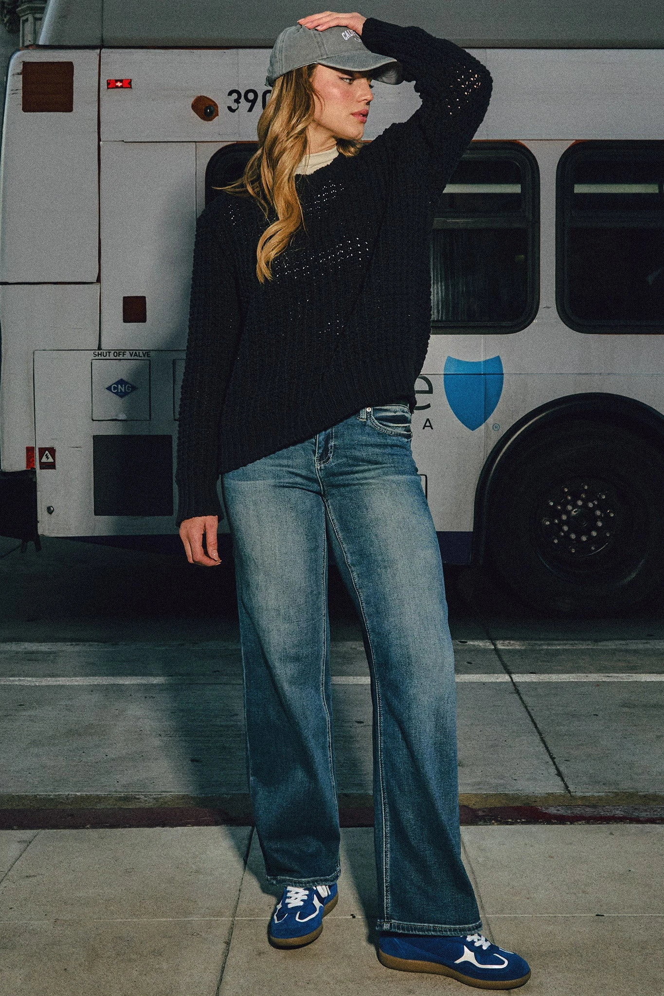 Women's Luxe Mid Rise Premium Stretch Wide Leg Jeans 9 Women's Luxe Mid Rise Premium Stretch Wide Leg Jeans - Image 7