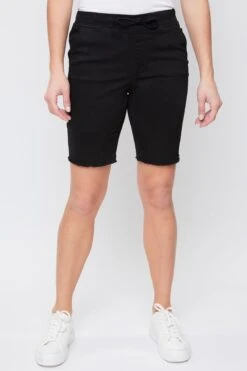 Women's Petite Elastic Bermuda With Fray Hem 27 Women's Petite Elastic Bermuda With Fray Hem -Wana Fashion Shop PM108921 BLACK 2