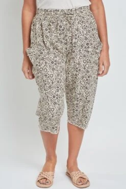 Women's Pull-On Skimmer W/ Side Panel & Wrap Pockets -Wana Fashion Shop WA148LN FL010 1