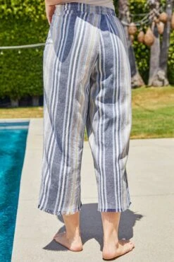 Women's High Rise Linen Capri Pant With Fray Detail -Wana Fashion Shop WC1109LN ST004 LS5