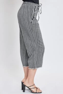 Women's High Rise Linen Capri Pant With Fray Detail -Wana Fashion Shop WC1109LN ST005 4