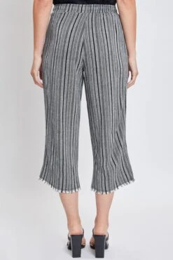 Women's High Rise Linen Capri Pant With Fray Detail -Wana Fashion Shop WC1109LN ST005 5