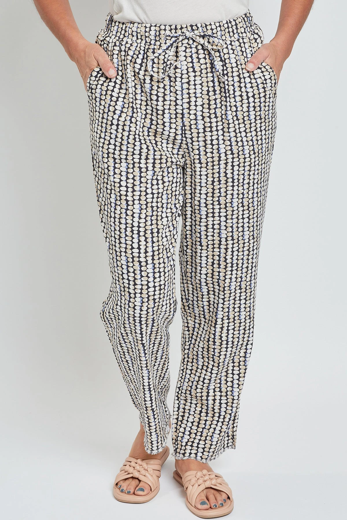 Women's Pull-On Relaxed Straight Leg Pant Fray Hem 6 Women's Pull-On Relaxed Straight Leg Pant Fray Hem - Image 4