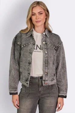 Women's Western Stud Denim Jacket -Wana Fashion Shop WJ121476 X19 1