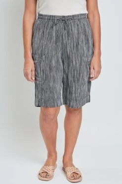 Women's Elastic Waist Bermuda With Big Patch Pockets