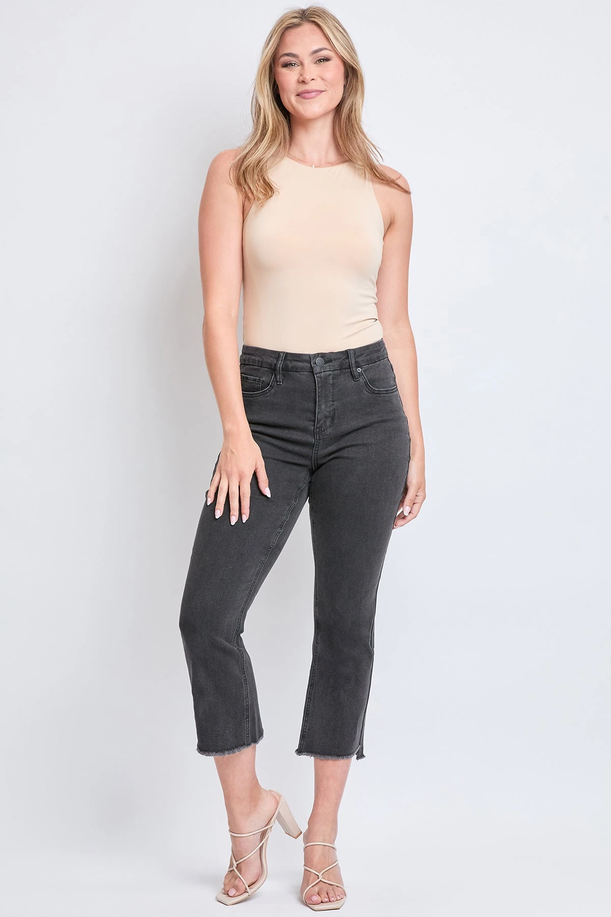 Women's Curvy Fit High Rise Hi-Lo Frayed Hem Jean 9 Women's Curvy Fit High Rise Hi-Lo Frayed Hem Jean - Image 7