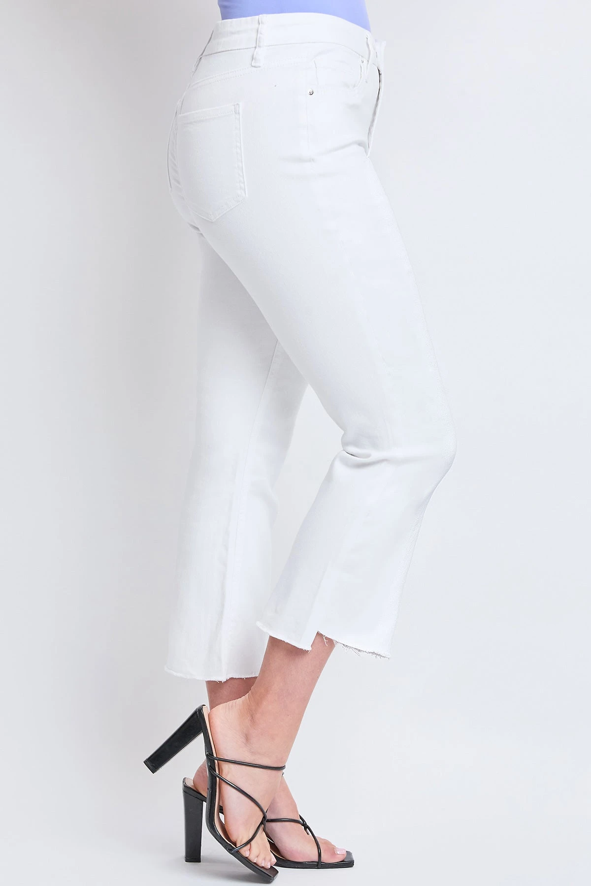 Women's Curvy Fit High Rise Hi-Lo Frayed Hem Jean 5 Women's Curvy Fit High Rise Hi-Lo Frayed Hem Jean - Image 3