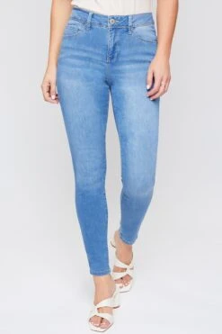 Women's Essential High Rise Skinny Jean 38 Women's Essential High Rise Skinny Jean -Wana Fashion Shop WP60640 M08 2