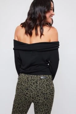 Women's Mid Rise Animal Print Ankle Jean -Wana Fashion Shop WP9327 OBLEO 4