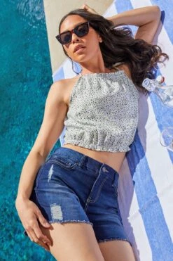 Women's Curvy High Rise Frayed Hem Shorts -Wana Fashion Shop WS256741 S2649 LS