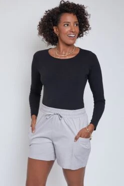 Women's Drawstring Shorts With Pleated Side Pockets -Wana Fashion Shop WS2651P1 SILVA 2