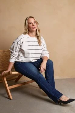 Women's Plus High Rise Curve Confidence WannaBettaButt Straight Leg -Wana Fashion Shop XP024129 D08 ALYSSA LS1