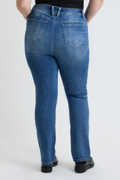 Women's Plus High Rise Curve Confidence WannaBettaButt Straight Leg Jeans 22 Women's Plus High Rise Curve Confidence WannaBettaButt Straight Leg Jeans -Wana Fashion Shop XP024175 08M 3