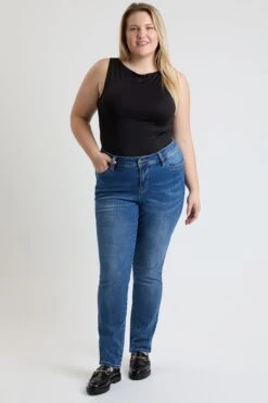 Women's Plus High Rise Curve Confidence WannaBettaButt Straight Leg Jeans 19 Women's Plus High Rise Curve Confidence WannaBettaButt Straight Leg Jeans -Wana Fashion Shop XP024175 08M 5