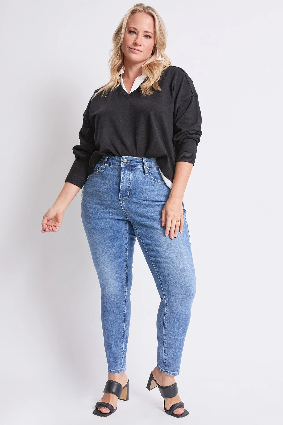 Women's Plus High Rise Basic 5 Pocket Skinny Jeans 9 Women's Plus High Rise Basic 5 Pocket Skinny Jeans - Image 7