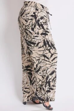 Women's Plus Size High Rise Drawstring Straight Pants -Wana Fashion Shop XP715R1 TP003 3